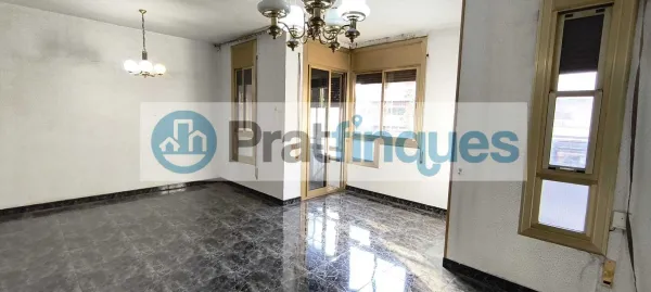 ESPECTACULAR OPORTUNIDAD CON BALCÓN EN EL CORAZÓN DE EL PRAT - Ref. HB-2071-2213-1169