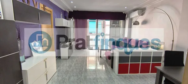 ESPECTACULAR PISO DE 4 HABITACIONES CON BALCÓN Y CONECTIVIDAD TOTAL EN EL PRAT DE LLOBREGAT - Ref. HB-2104-1910-2332
