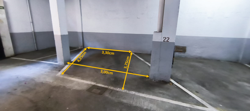 ¡Oportunidad en la ciudad de El Prat de Llobregat! Se vende plaza de parking individual en la calle Santiago Rusiñol, situada en la planta baja del edificio. Esta plaza de 14 m² ofrece espacio suficiente para coche mediano o grande y una moto. Se distingue por tener fácil maniobrabilidad, con distinción de puerta de acceso y otra de salida. El edificio cuenta con puertas de acceso automáticas y un circuito cerrado de seguridad, garantizando la máxima protección para tu vehículo. No pierdas la oportunidad de adquirir esta plaza, con todas las comodidades y medidas de seguridad que necesitas. ¡Contacta ya para más información y asegura tu espacio en una ubicación privilegiada! Desde Pratfinques, te realizamos todos los trámites de la compraventa y a la obtención de la financiación hipotecaria, liquidación de los impuestos y, inscripción registral. -&nbsp;&nbsp;&nbsp;&nbsp;&nbsp;&nbsp;&nbsp;&nbsp;&nbsp;&nbsp;&nbsp;&nbsp;&nbsp; El precio de venta del inmueble, no incluye impuestos ni tasas. (ITPADJ) -&nbsp;&nbsp;&nbsp;&nbsp;&nbsp;&nbsp;&nbsp;&nbsp;&nbsp;&nbsp;&nbsp;&nbsp;&nbsp; La plusvalía (Impuesto sobre el Incremento de Valor de los Terrenos Urbanos) es a cargo del vendedor. -&nbsp;&nbsp;&nbsp;&nbsp;&nbsp;&nbsp;&nbsp;&nbsp;&nbsp;&nbsp;&nbsp;&nbsp;&nbsp; En Pratfinques, NO COBRAMOS LOS HONORARIOS AL COMPRADOR, están incluidos en el precio de venta publicado. &nbsp;